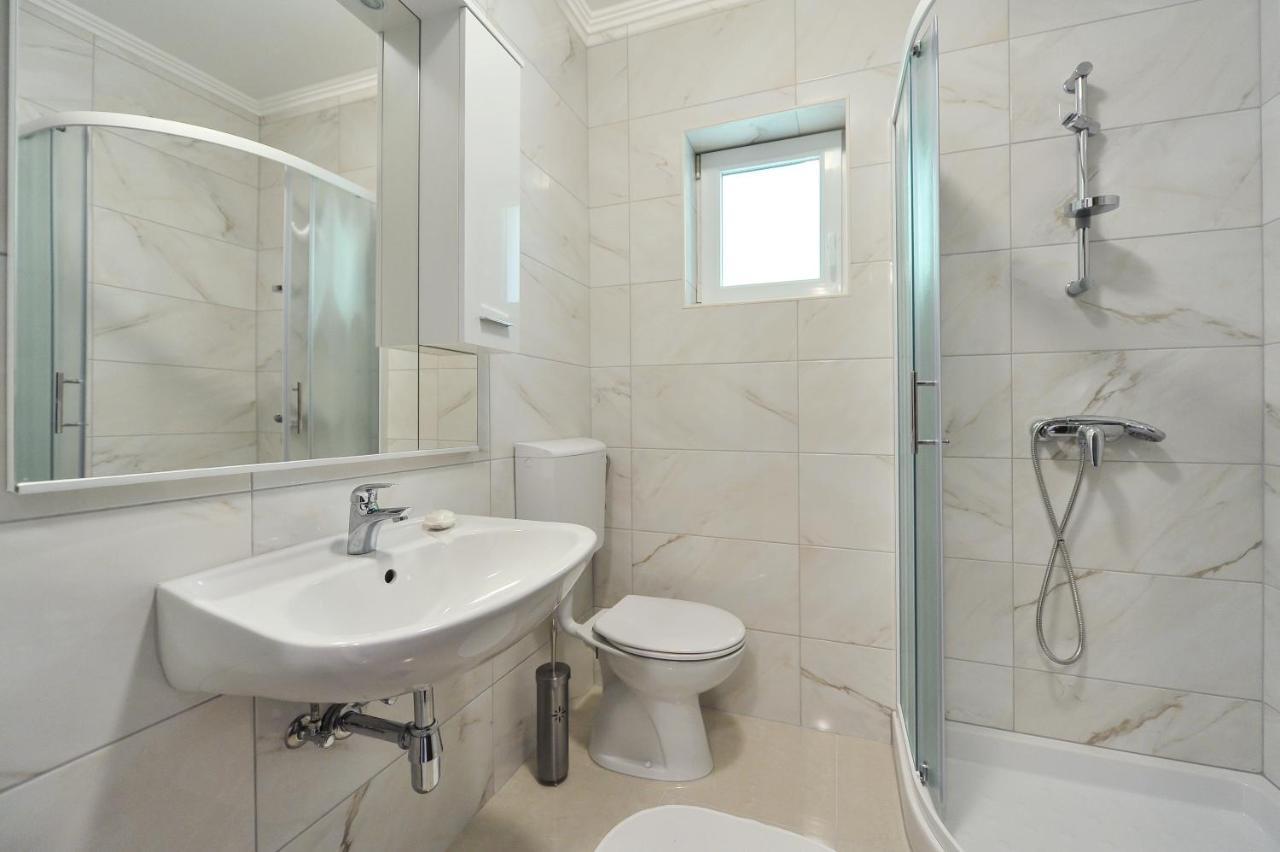 Apartmani Peric 1 Meka Draga Obrovac Exterior foto
