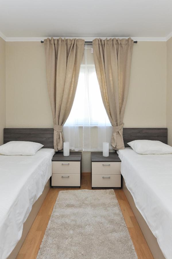 Apartmani Peric 1 Meka Draga Obrovac Exterior foto